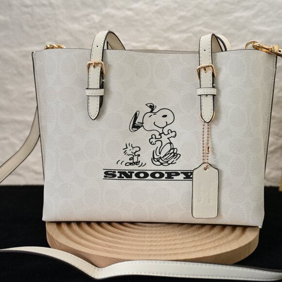 COACH x PEANUTS 2025 Molly Tote Bag 25 Signature Canvas Snoopy CBJ87 NEW - Picture 1 of 8